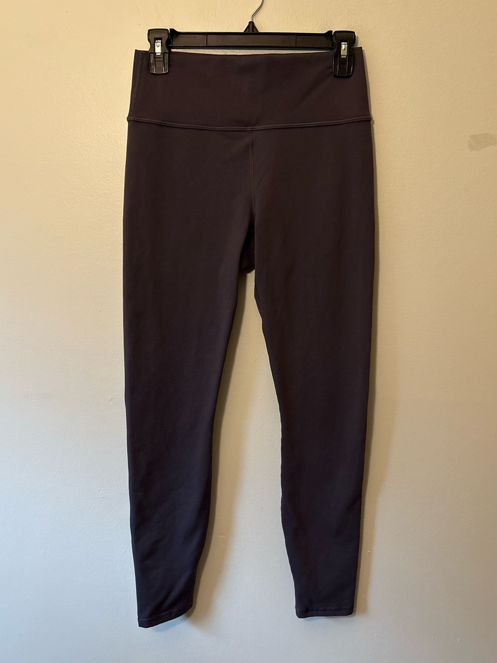 Fabletics High-Waisted Dark Grey Active Leggings, Size Large Women’s